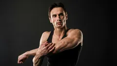 Ruce jsou tvrdohlavější než břicho: Tady je, co je potřeba změnit v tréninku